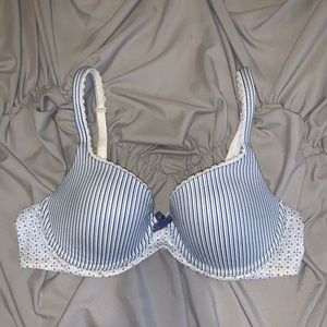Victoria’s Secret Body by Victoria demi bra